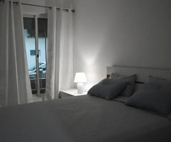 Holiday home Bella's Hideaway *